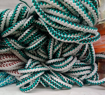 Шнур вязанный с наполнением 8мм 20м (В8)