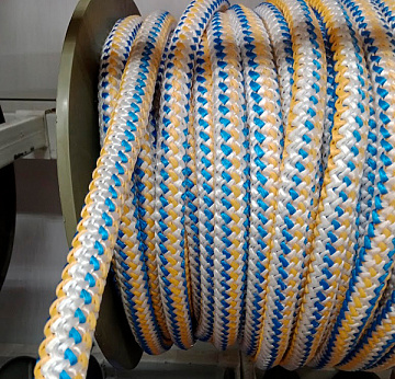 Шнур вязанный с наполнением 18мм (В18)